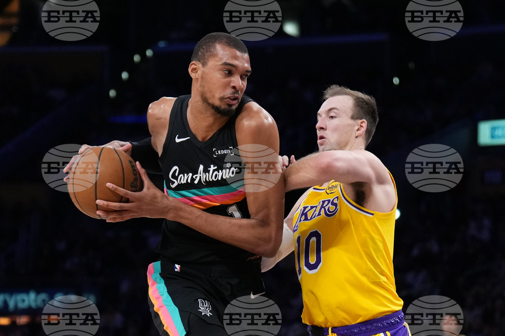 Spurs Lakers Basketball