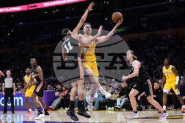 Spurs Lakers Basketball