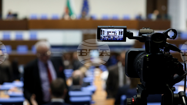 Парламентът ще изслуша представители на МВР и министъра на околната среда Манол Генов за смъртните случаи край Петрохан и връх Околчица 