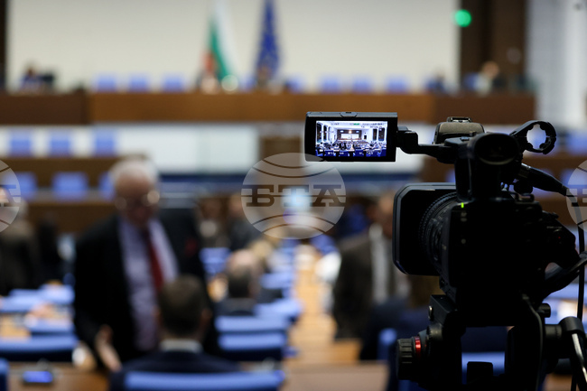 Парламентът ще изслуша представители на МВР и министъра на околната среда Манол Генов за смъртните случаи край Петрохан и връх Околчица 