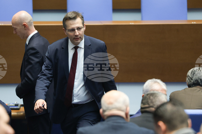 Депутатите изслушват представители на КЗК, КЗП и НСИ за нарастването на цените на някои стоки и услуги, и необичайно високи сметки за ток 