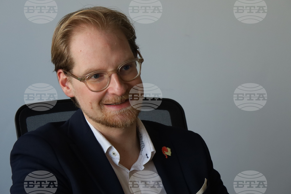 Румъния - Букурещ - Антони Пейчев - музика чрез изкуствен интелект