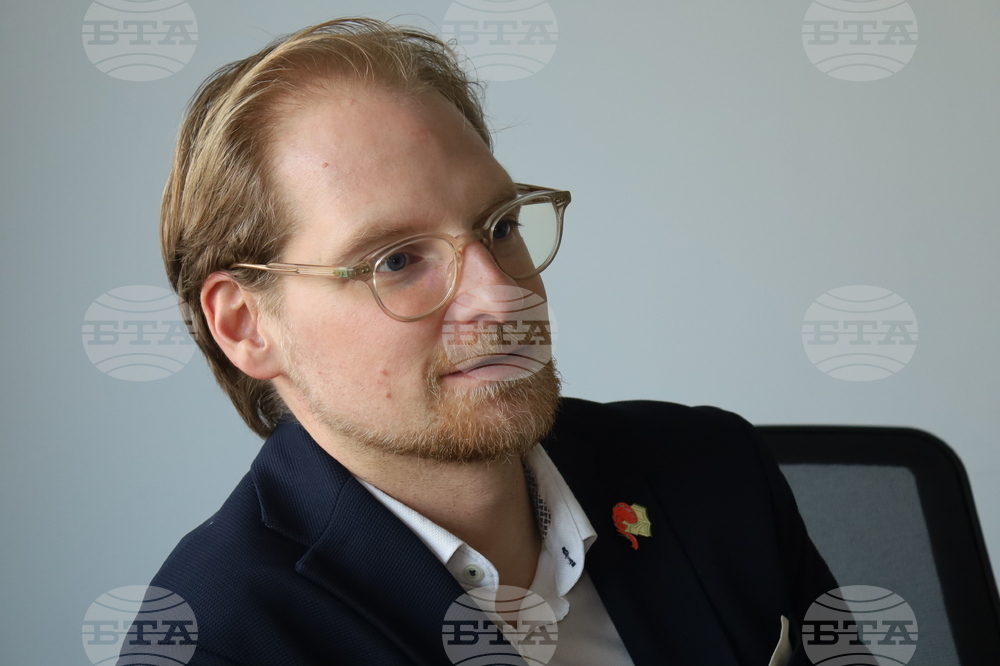 Румъния - Букурещ - Антони Пейчев - музика чрез изкуствен интелект