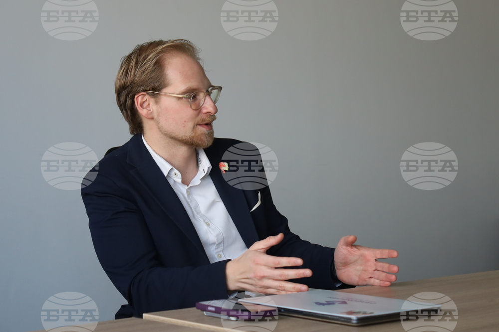 Румъния - Букурещ - Антони Пейчев - музика чрез изкуствен интелект