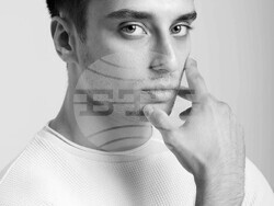 Ясен Иванов представя „Инстинкт и образ“ в галерия Vivacom Art Hall. Снимка: Vivacom Art Hall