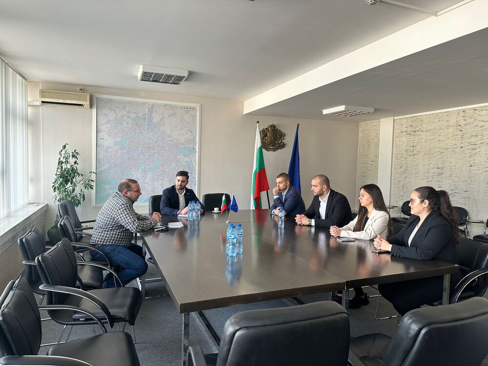 Областна администрация на област София: Стефан Арсов пое инициативата по казуса с бул. „8-ми декември“ след сигнал на Студентски съвет при УНСС