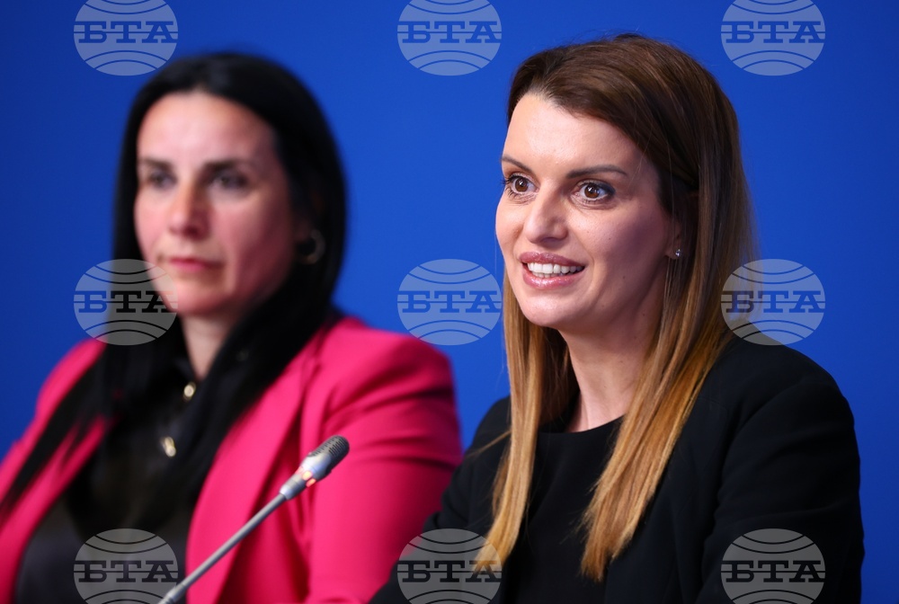 Национален пресклуб БТА София - Камара на вносителите и износителите в България - пресконференция