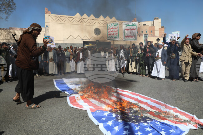 Хусите се заканиха да възобновят атаките срещу кораби в Червено море и срещу Израел; "Хизбула" изрази солидарност с Иран