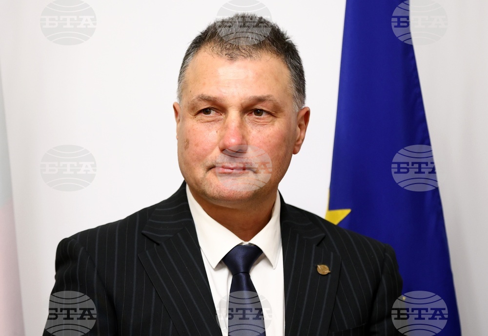 Гроздан Караджов - железопътни превози - договори - подписване