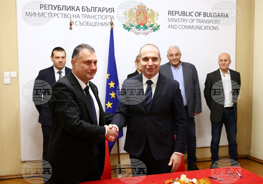 Гроздан Караджов - железопътни превози - договори - подписване