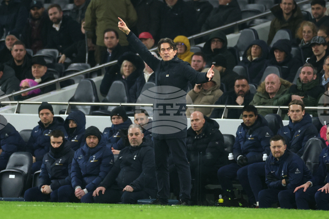 Тотнъм уволни мениджъра си Томас Франк