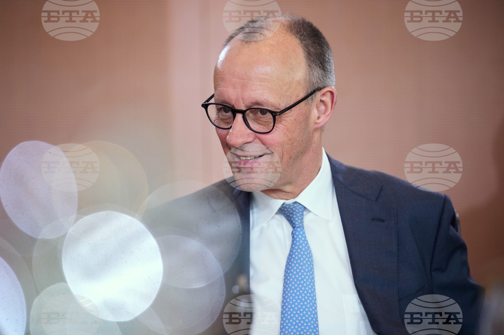 Канцлерът Мерц призова китайските компании да продължат да инвестират в Германия по време на посещението си в Пекин