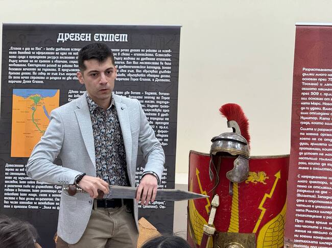 Голям интерес при първото представяне извън Разград на мобилната образователна програма „От Египет до...Скандинавия”