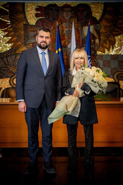 Лили Иванова бе удостоена със „Златна лаврова клонка“ на Министерството на външните работи