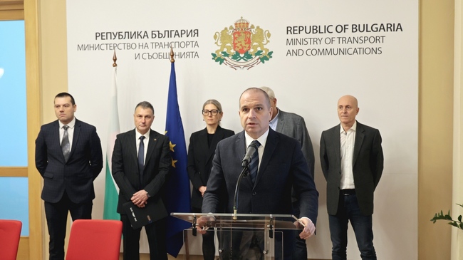 Вицепремиерът Гроздан Караджов: За първи път България отваря железопътния си пазар за частен превозвач