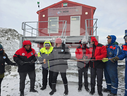 Antarctica - 34th Bulgarian Antarctic Expedition - Bulgarian Antarctic Base St. Kliment Ohridski - Laboratory - UAE