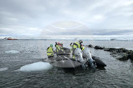 Antarctica - 34th Bulgarian Antarctic Expedition - Group - Departure