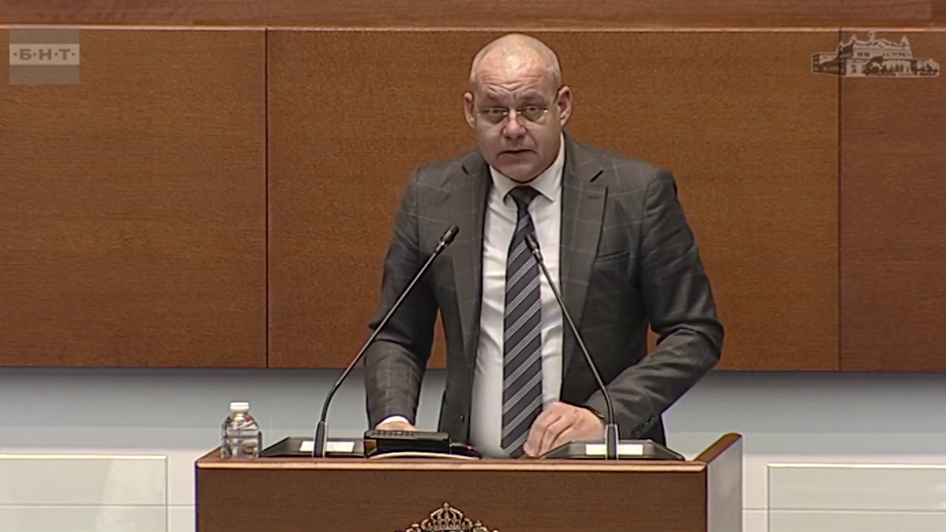 Разпоредена е проверка на издаването на разрешителни за оръжия по случая „Петрохан“, заяви директорът на ГДНП