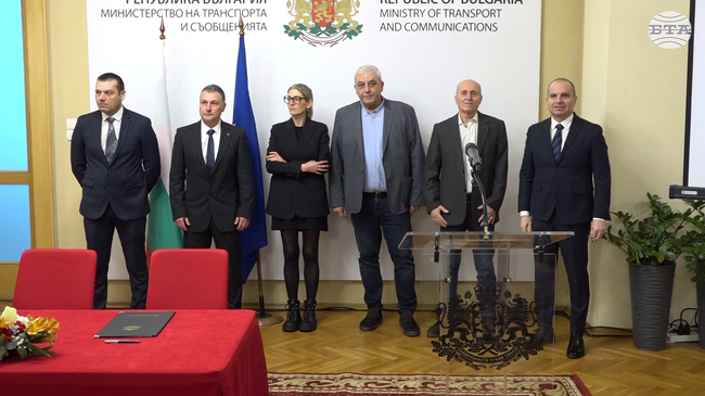 Плавен преход и по-високо качество на жп услугата обещаха операторите и синдикатите при подписването на новите договори за пътнически превози
