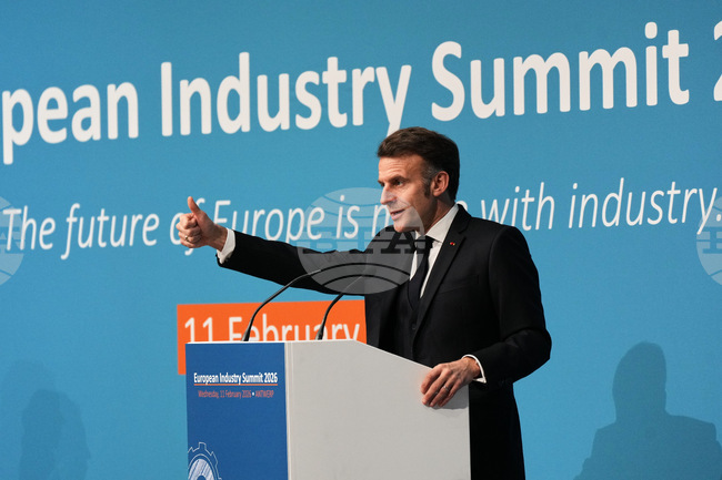 Еманюел Макрон призова за единен европейски енергиен пазар, интегрирана електропреносна мрежа, както и за общ европейски дълг по време на реч в Антверпен