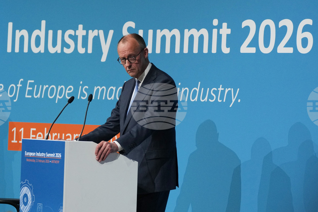 Европа трябва да предприеме решителни действия, за да избегне икономически упадък, предупреди Мерц в Антверпен