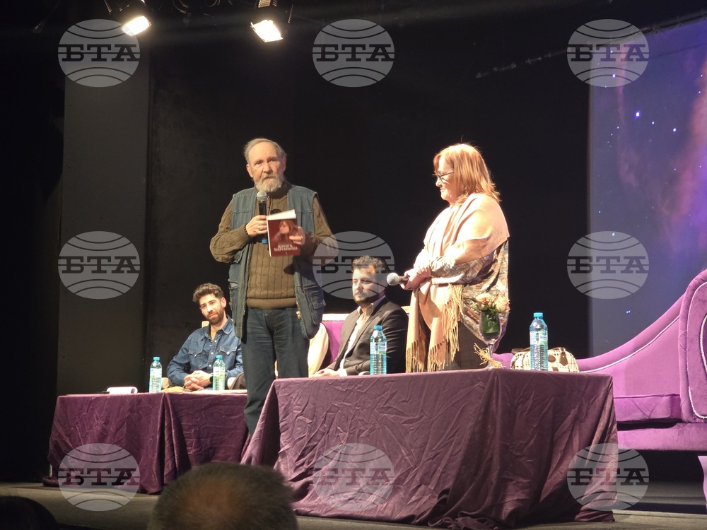 Любовта присъства на всеки ред, каза критикът Георги Цанков за новата книга на поетесата Маргарита Петкова