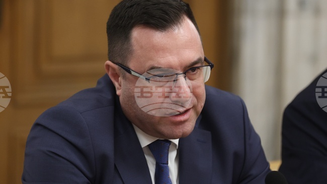 Цената на електроенергията за битовите потребители през годините е имала плавно изменение, каза председателят на КЕВР Пламен Младеновски 