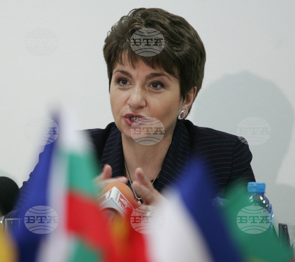 Меглена Плугчиева, политик и дипломат