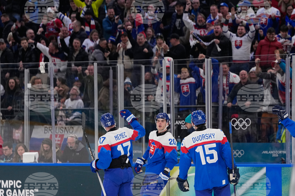 Пътуването до Олимпийските игри се оказа неприятно за издирван словашки фен на хокея на лед