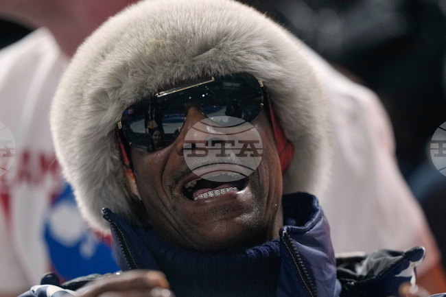 Снуп Дог беше посрещнат тържествено на мач на Суонси 