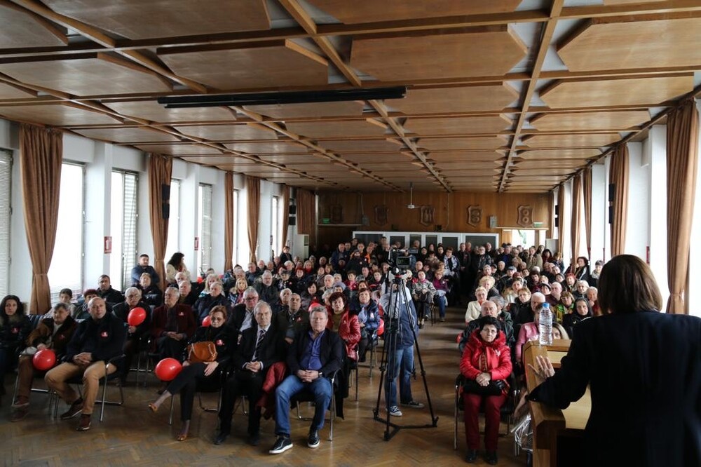 Нинова във Видин: БСП пазим мира, доходите, семейството и децата