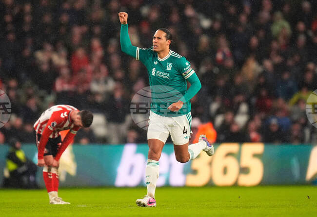 Ван Дайк: „Класирането за Шампионската лига е много важно за Ливърпул“