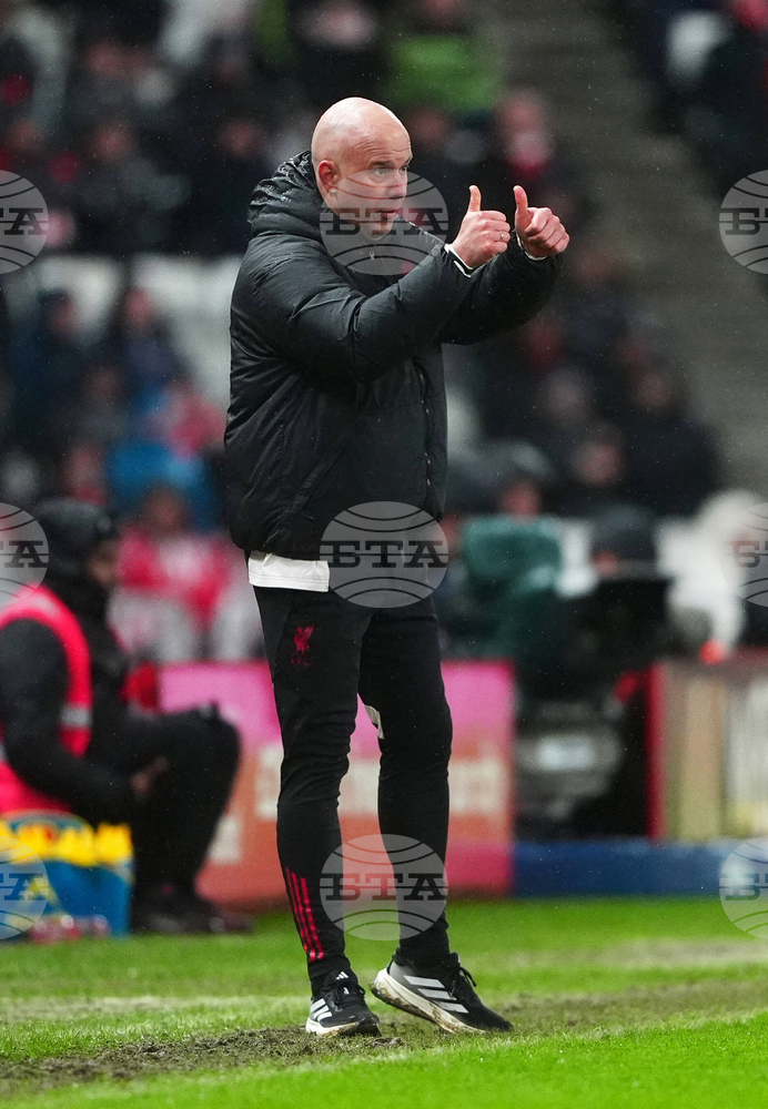 Арне Слот иска Ливърпул да намери постоянство в изявите си