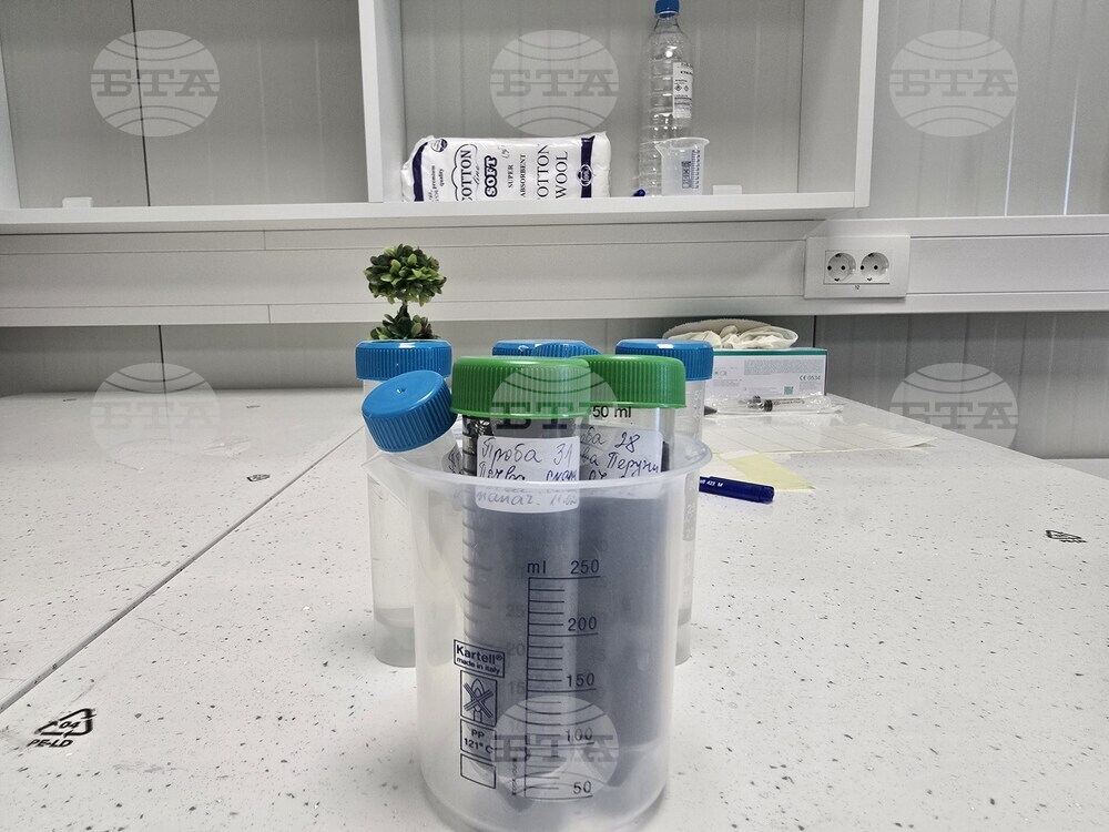 Антарктида - 34-та българска антарктическа експедиция - Снежана Русинова-Видева - микробиолог - антарктически дрожди - антиракова активност