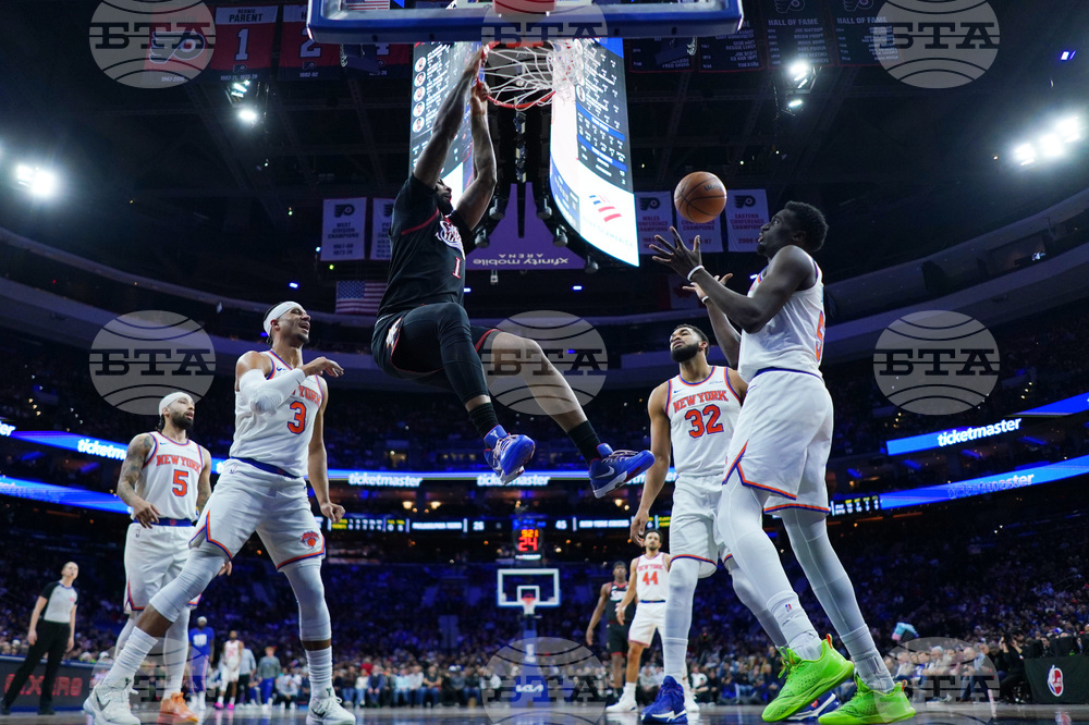 Knicks 76ers Basketball