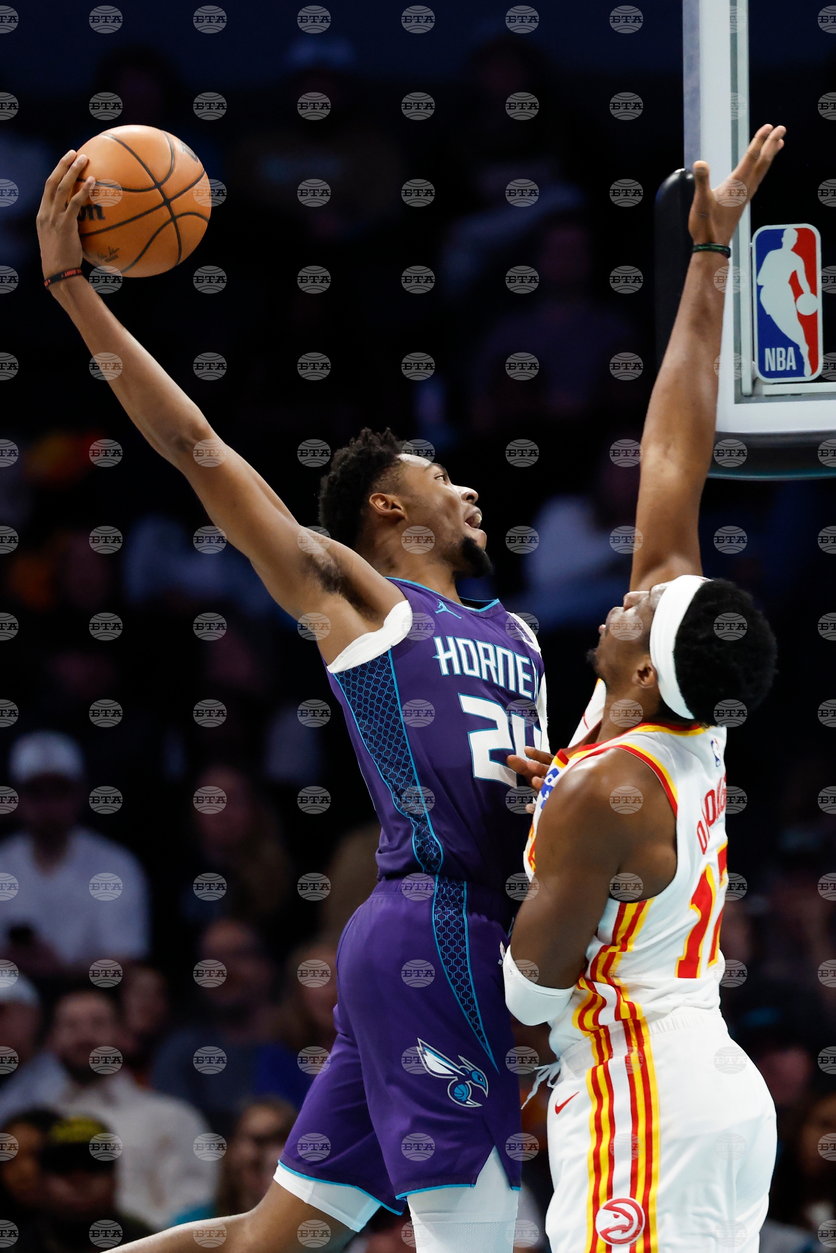 Hawks Hornets Basketball