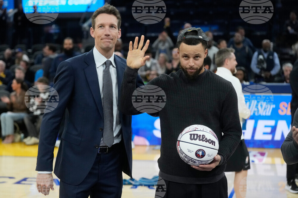 Spurs Warriors Basketball