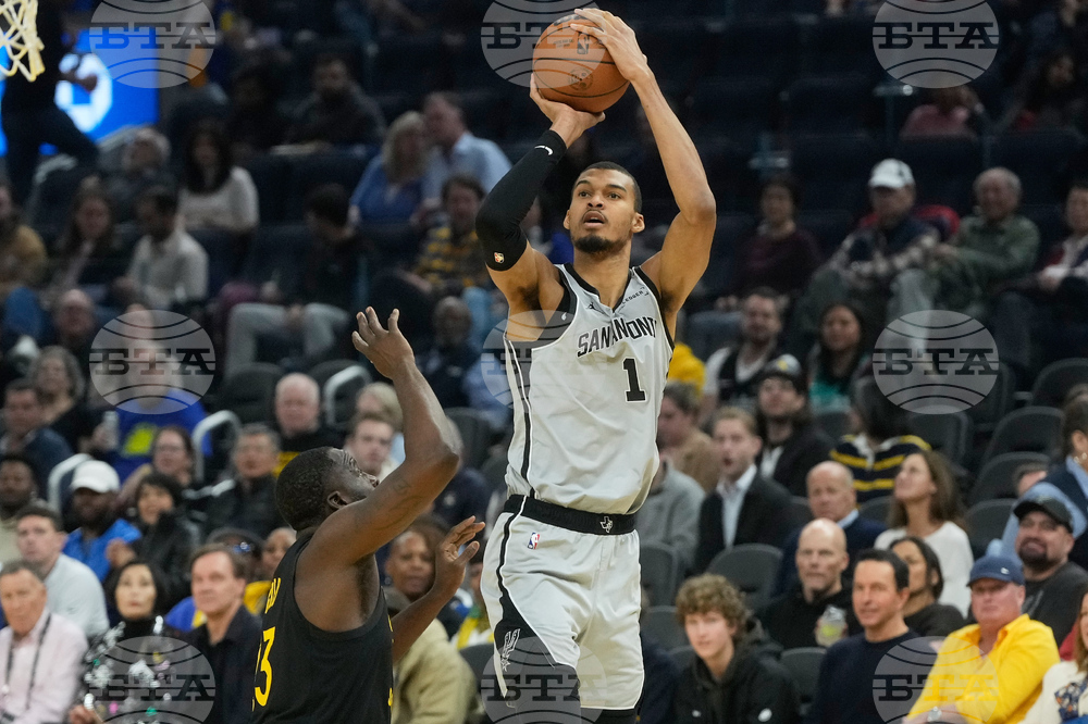 Spurs Warriors Basketball