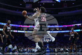 Knicks 76ers Basketball