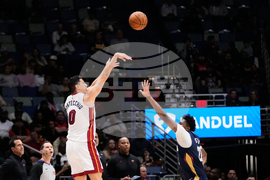 Heat Pelicans Basketball