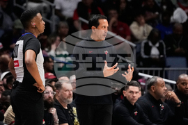 Heat Pelicans Basketball