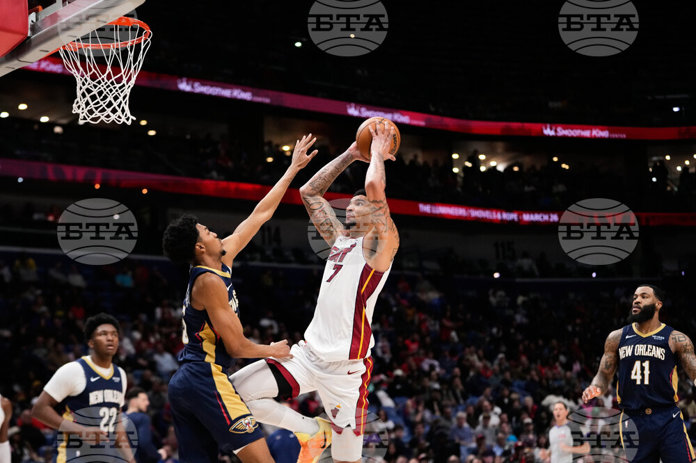 Heat Pelicans Basketball