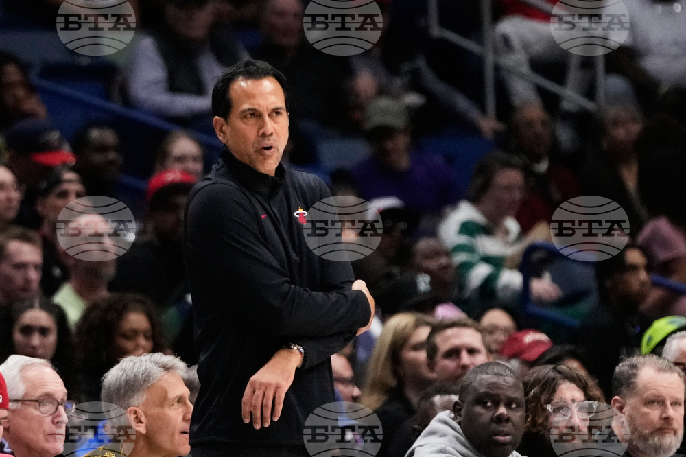 Heat Pelicans Basketball