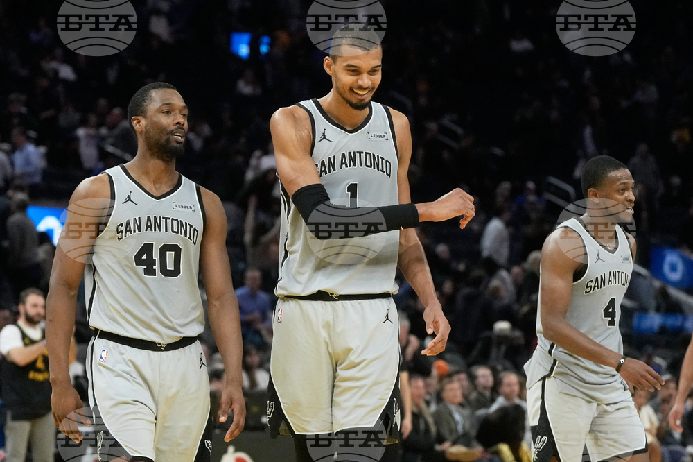 Spurs Warriors Basketball