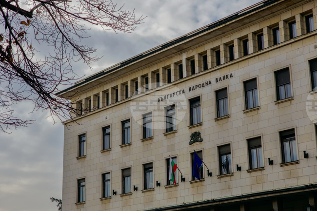 Household Bank Deposits Rise 19.3% at End-May, Y/Y