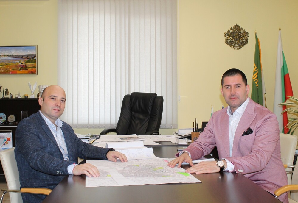 Община Свиленград планира въвеждането на нови интелигентни системи за производство и съхранение на електричество, каза кметът Анастас Карчев
