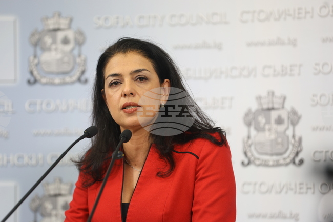 "Столичен автотранспорт" ясно и явно се подготвя за концесия, заяви общинският съветник Ваня Григорова