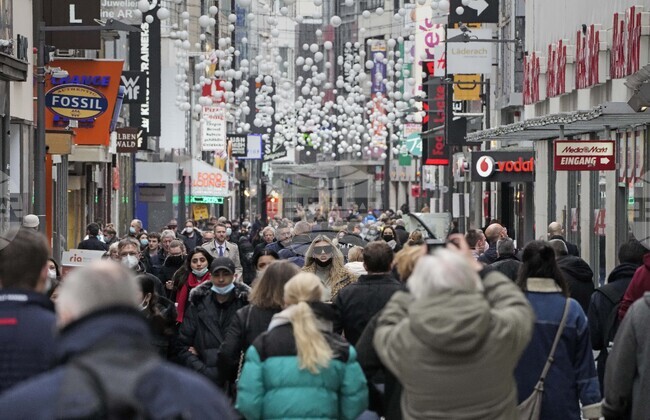 Бизнес климатът сред търговците на дребно в Германия се повишава слабо през октомври, сочат данни в проучване на "Ифо"