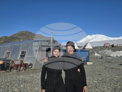 Antarctica – 34th Bulgarian Antarctic Expedition – scientific dive – Dionysia Rigatou – Eleni Kytinou