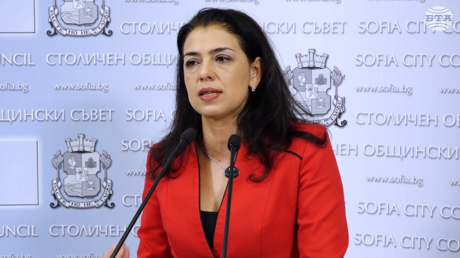 "Столичен автотранспорт" ясно и явно се подготвя за концесия, заяви общинският съветник Ваня Григорова